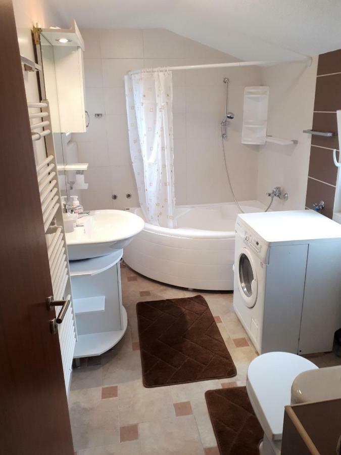 Our Way S Apartment With Airco And Own Garage سراييفو المظهر الخارجي الصورة